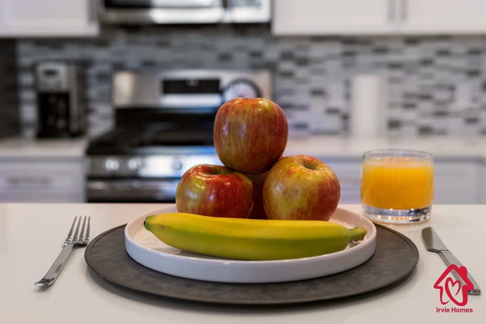 Kitchen bench dining