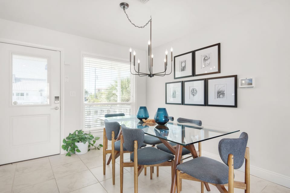 Dining table seats 6
