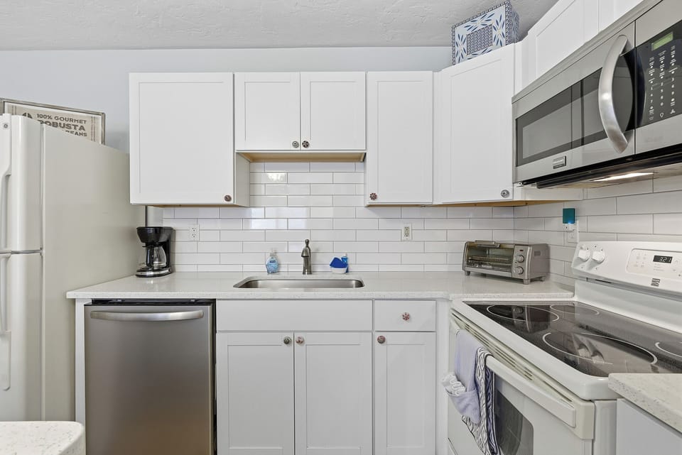 Full Kitchen