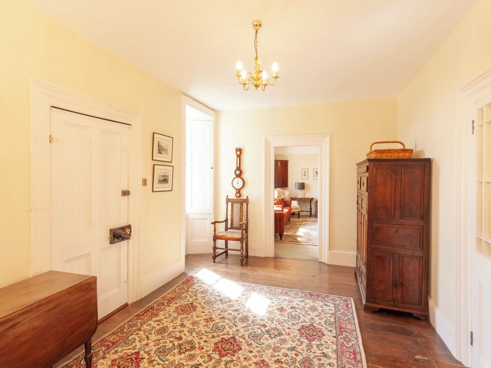 Cottage | Interior