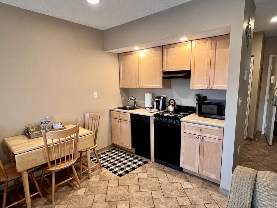 Efficient kitchen for all your cooking needs!