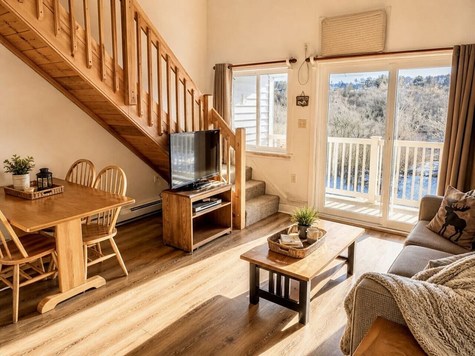 Enjoy the gorgeous mountain view while relaxing