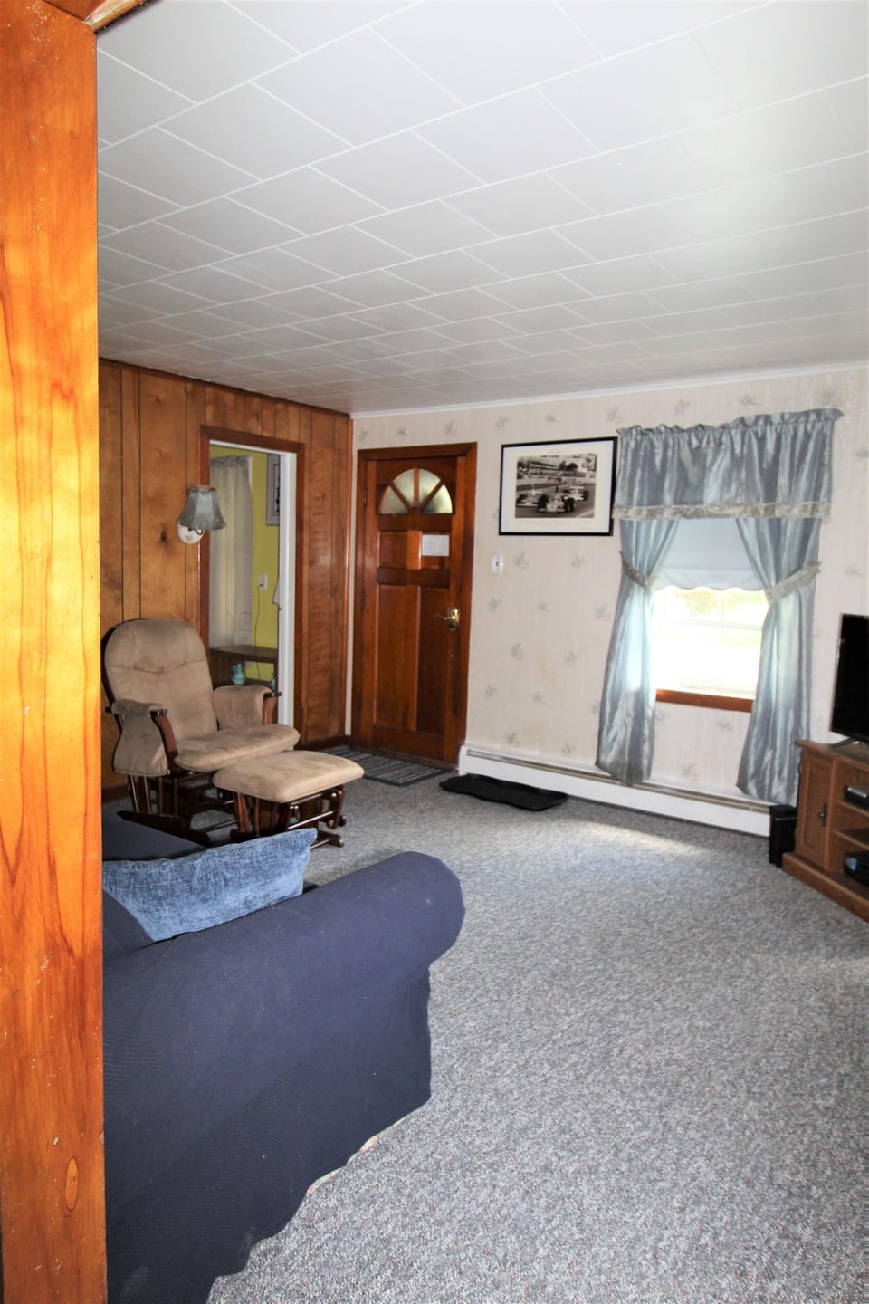 Brand new carpet in the family room for 2023.