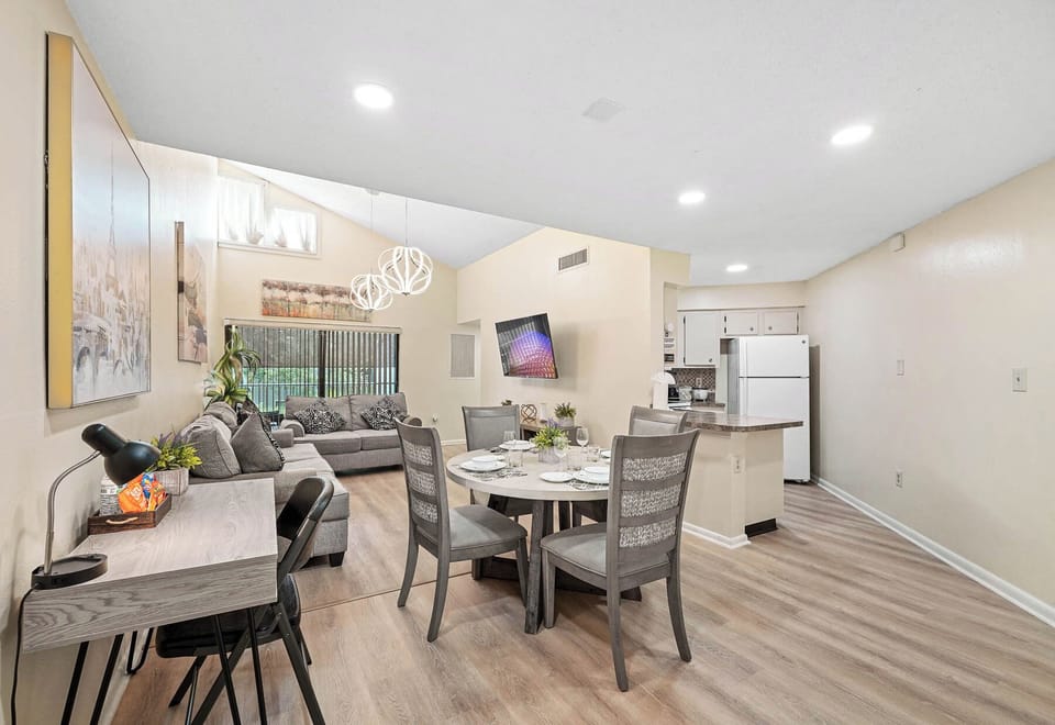 Family Apartment | Living area | TV