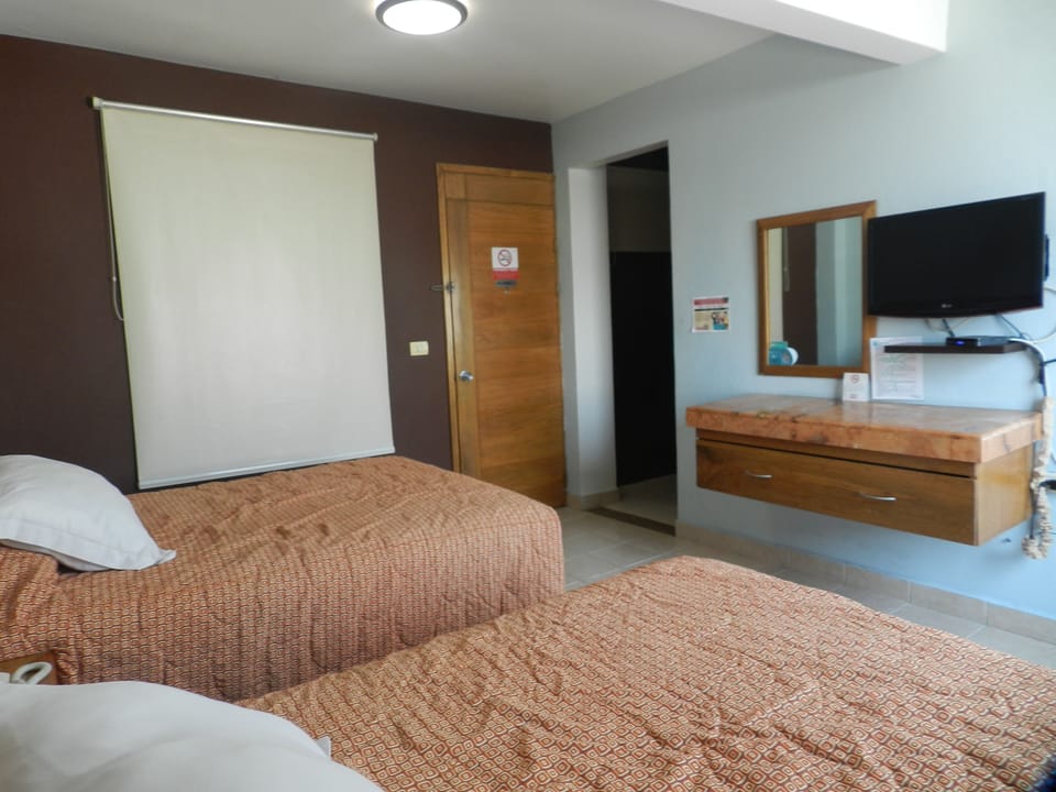 Deluxe Double Room | Blackout drapes, iron/ironing board (on request), WiFi (free)
