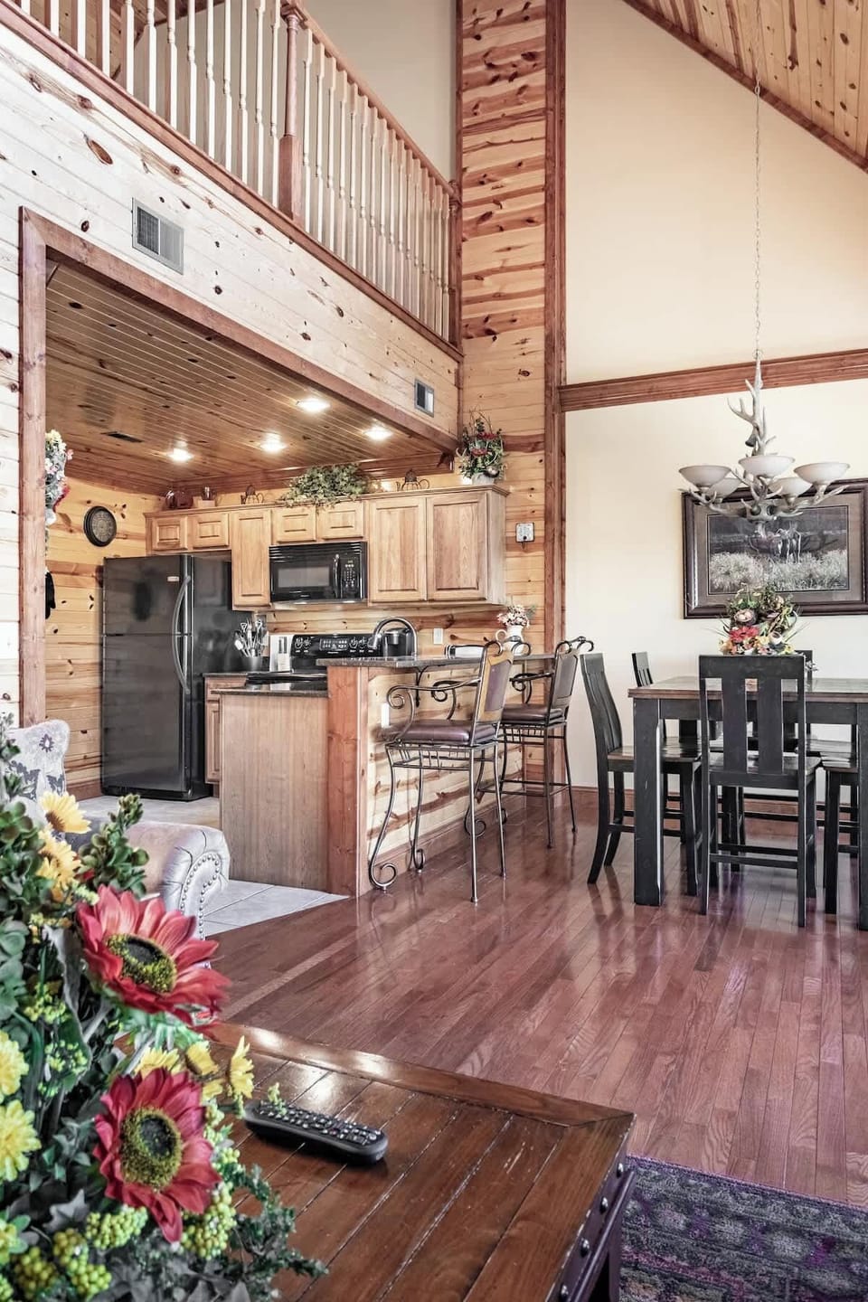 Gather around the stylish table and sleek bar for meals and memories in Pigeon Forge!

