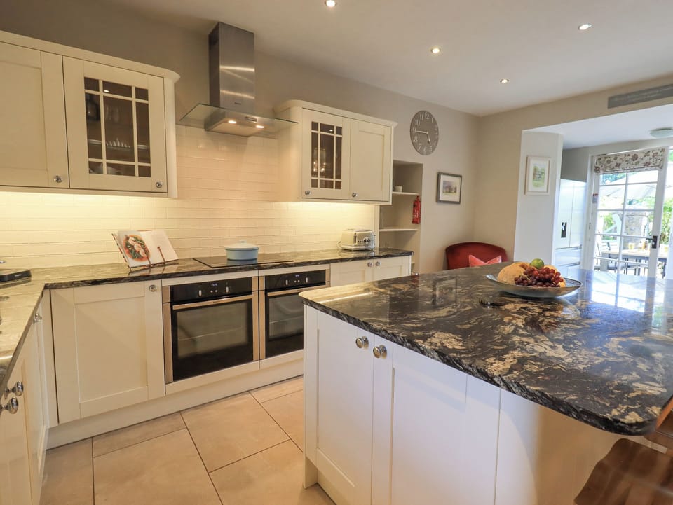 Cottage | Interior