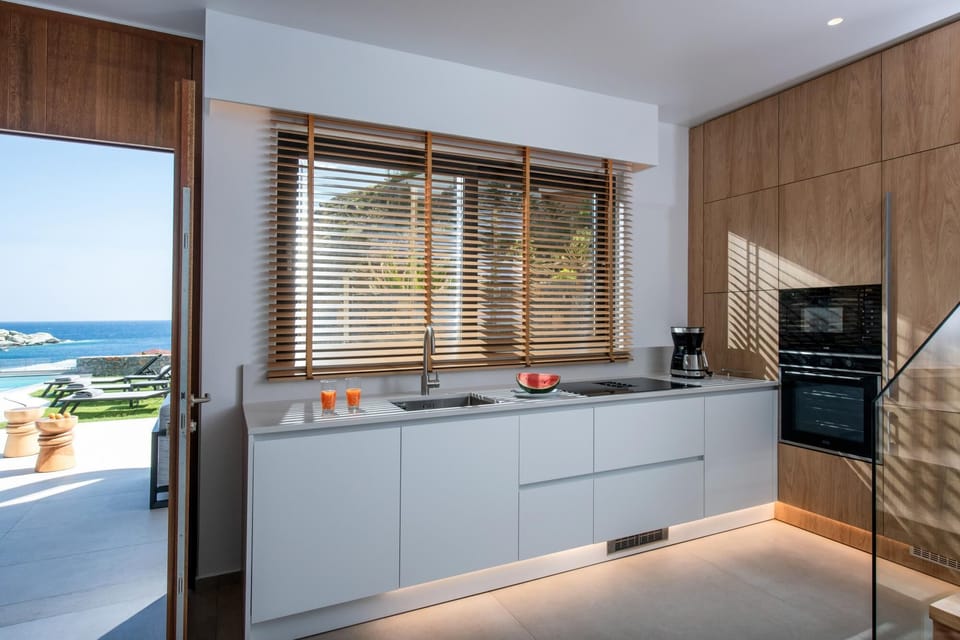House | Private kitchen | Dining tables