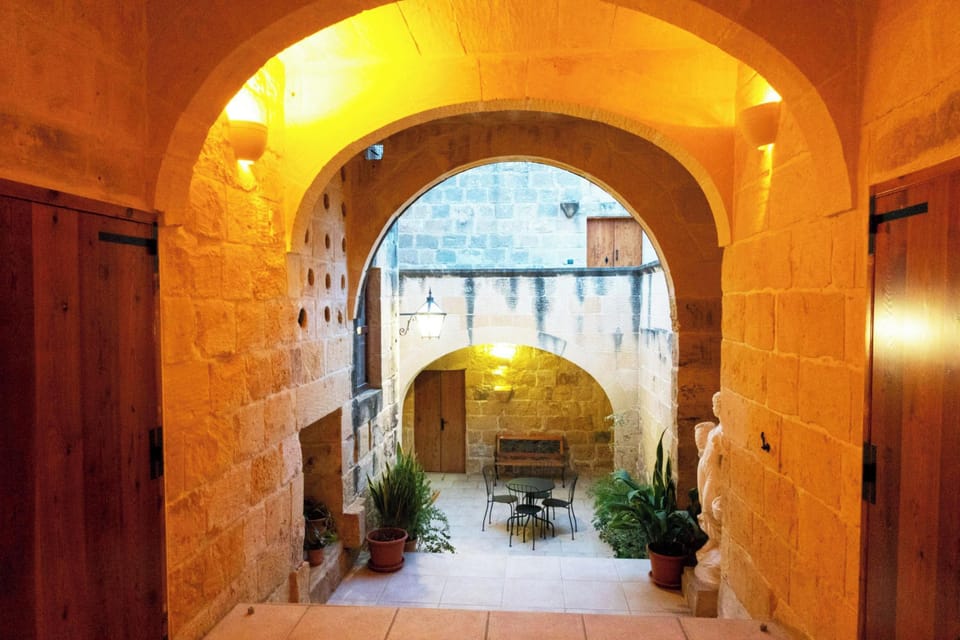 Standard Villa, Multiple Bedrooms (Villeleynah Amazing Gozitan Villa +) | Interior