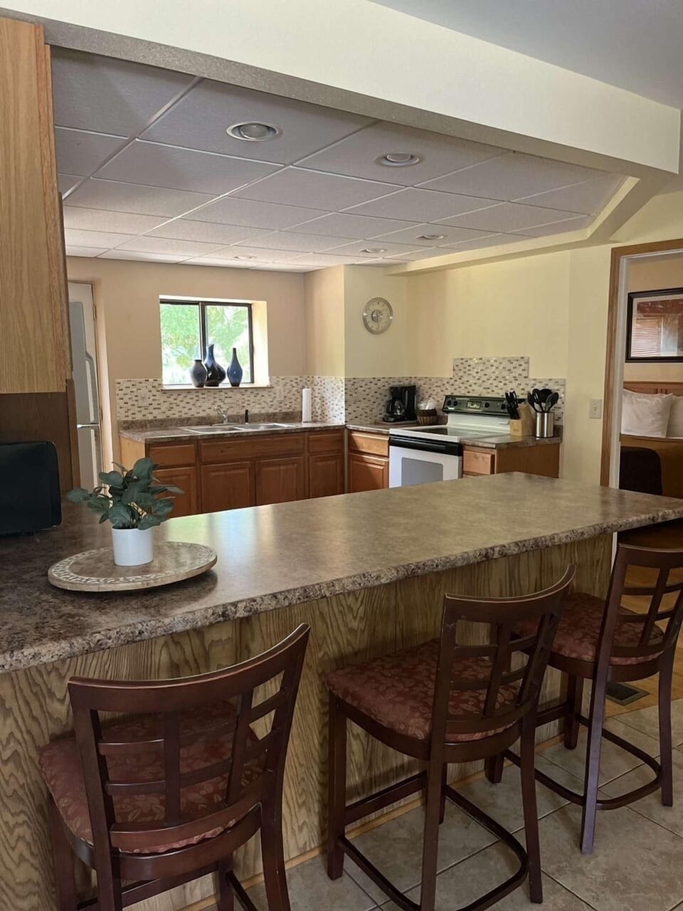 Family Condo, 2 Bedrooms | Soundproofing, iron/ironing board, cribs/infant beds, rollaway beds