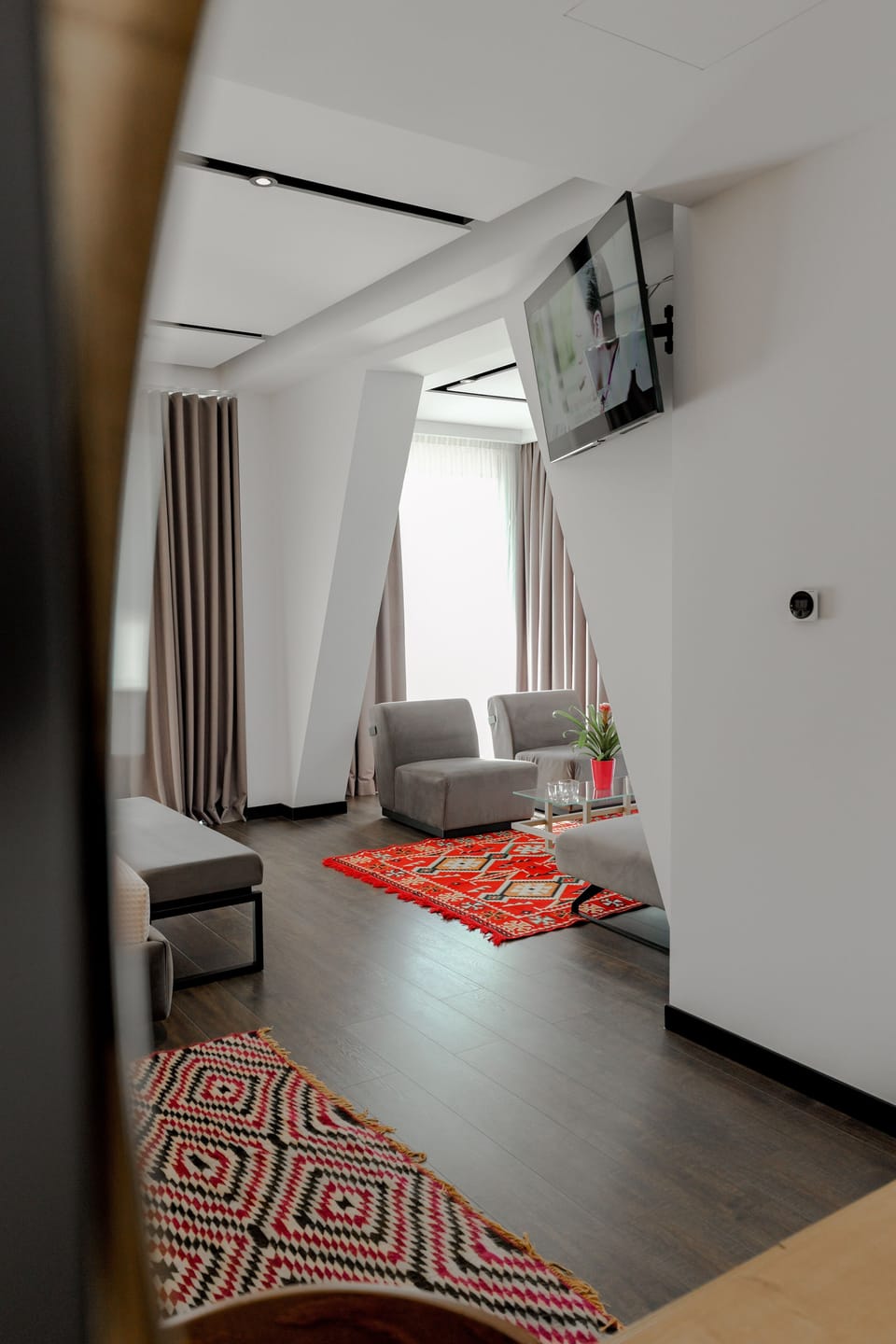 Suite | Desk, soundproofing, WiFi (free), bed sheets