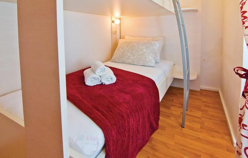 Bedroom 2 - bunk bed