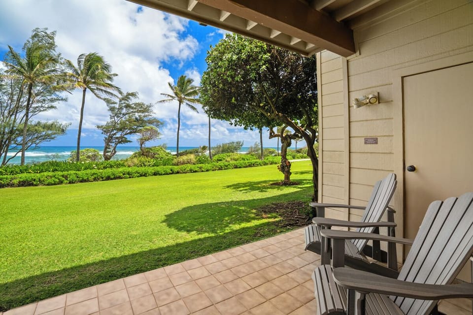 Afternoon reading on your lanai with the Trade Winds