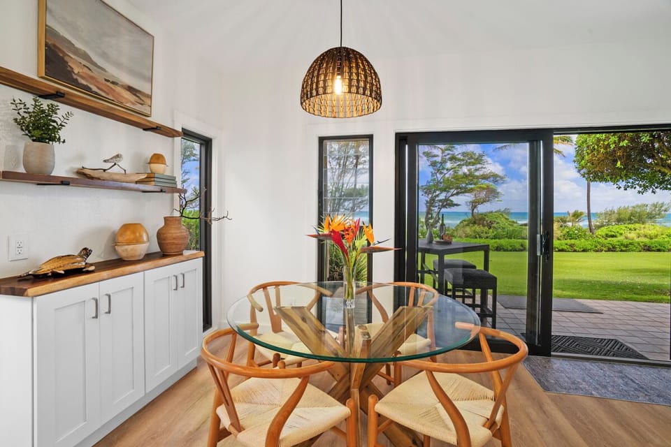 Beautiful breakfast nook