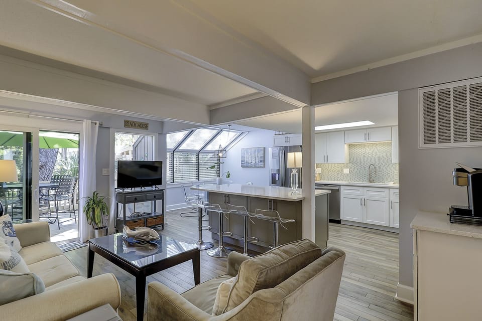 Living Area 2