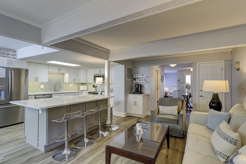 Living Area 2