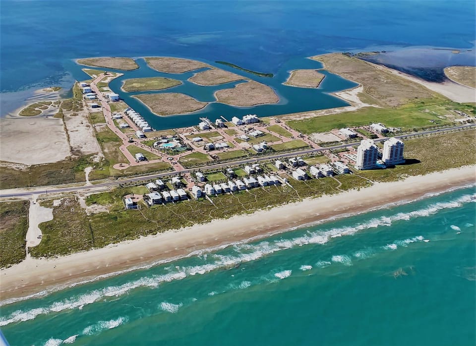 House, 3 Bedrooms | Beach