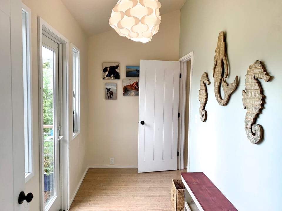 Entry and Door to Suite
