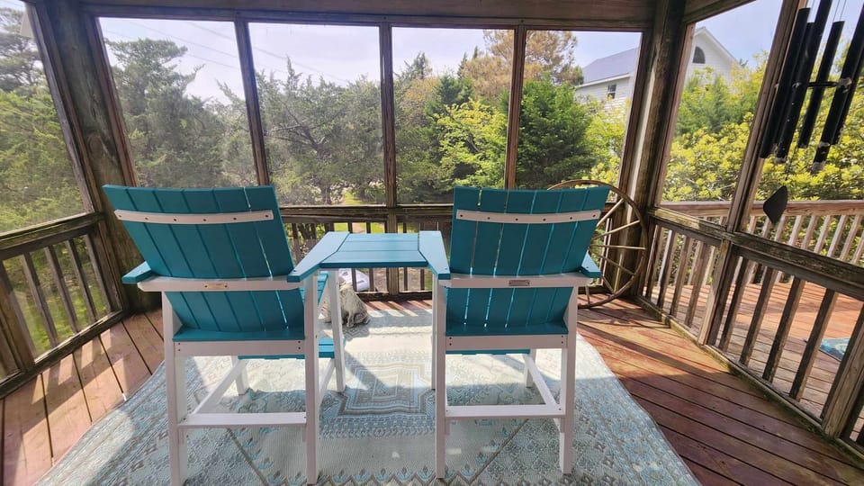 Front Screened Porch first Floor