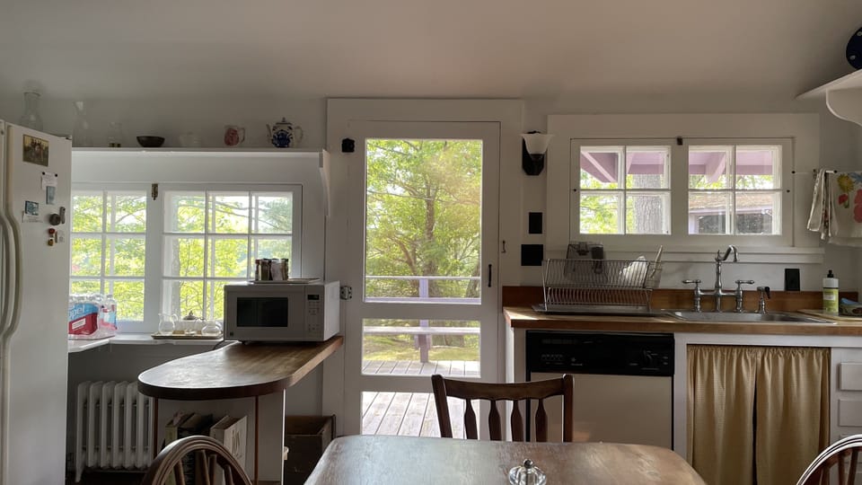 Full kitchen