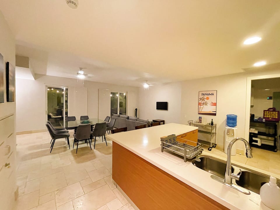 Kitchen / Cocina 