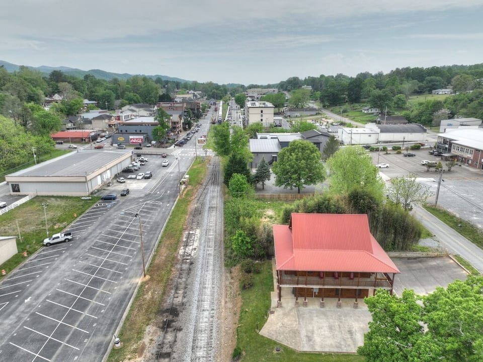 Located right in Downtown Blue Ridge