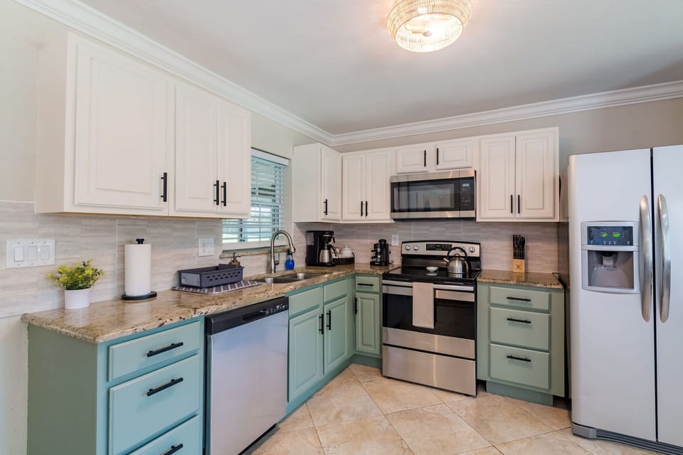 Well equipped kitchen with all the essentials