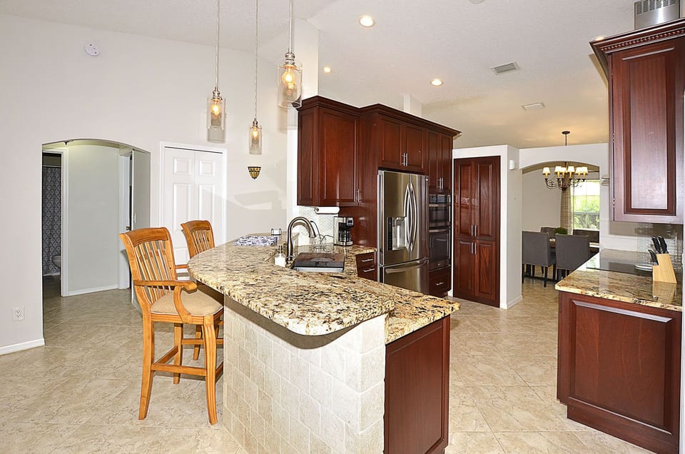 Fully equipped kitchen