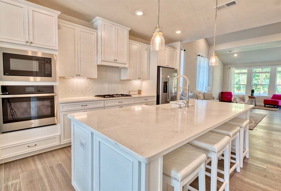 Beautiful gourmet kitchen with seating for 4