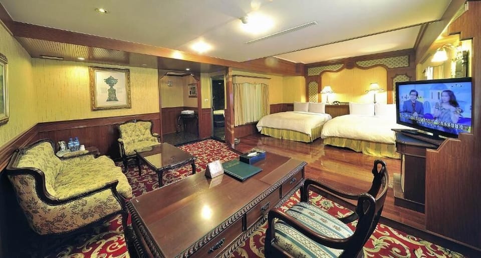 Deluxe Quadruple Room | Soundproofing, free WiFi, bed sheets