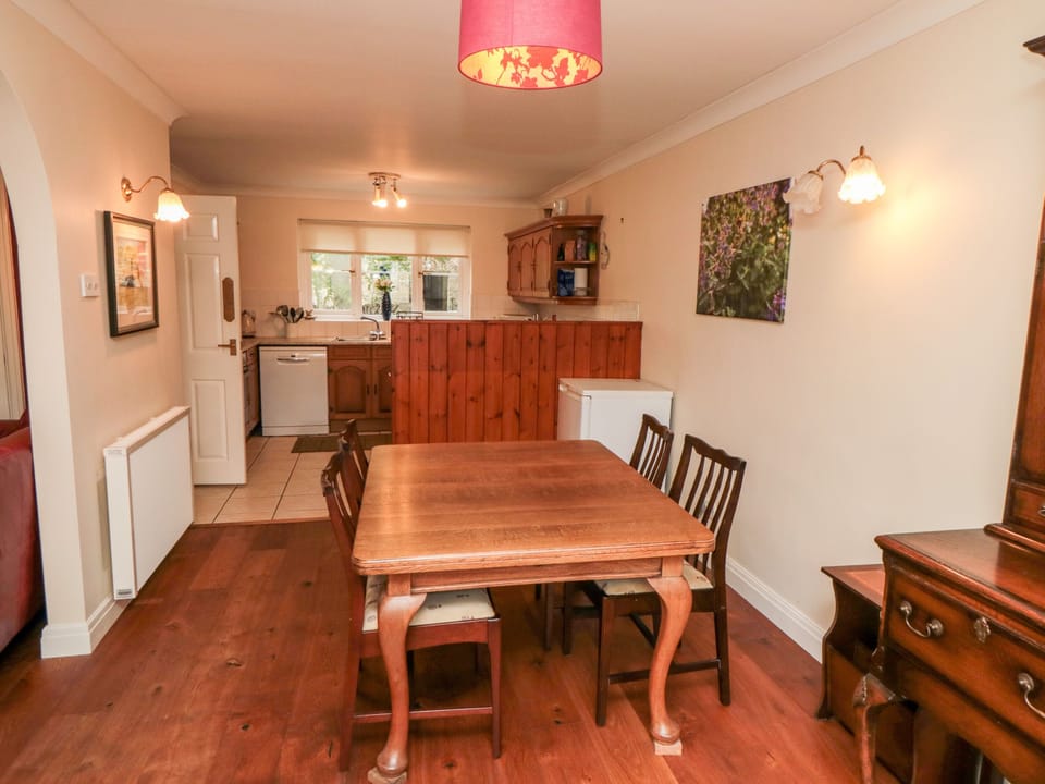 Cottage | Interior