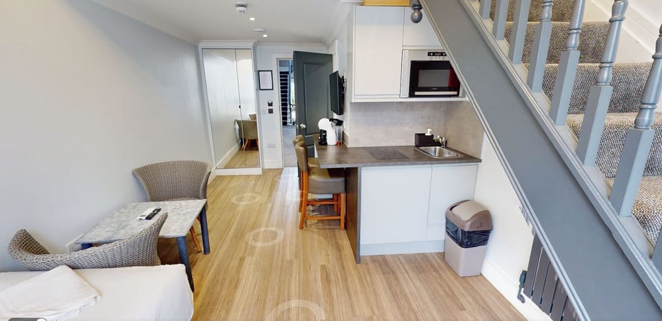 Cosy Family Studio with Balcony  | Private kitchenette | Fridge, microwave, stovetop, electric kettle