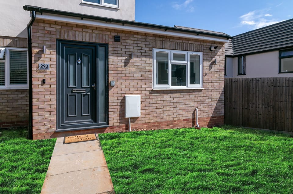 Exclusive House, Private Bathroom, Garden View (King Pin Corner) | Garden