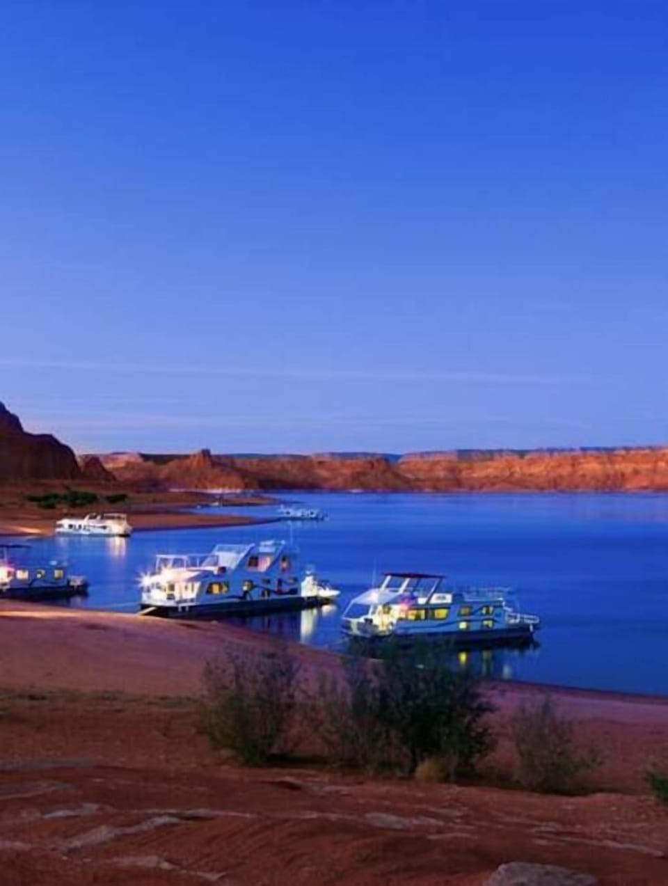 Bullfrog Marina on Lake Powell is 75 minutes to the east 