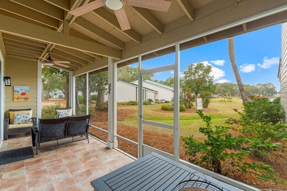 Screened patio area