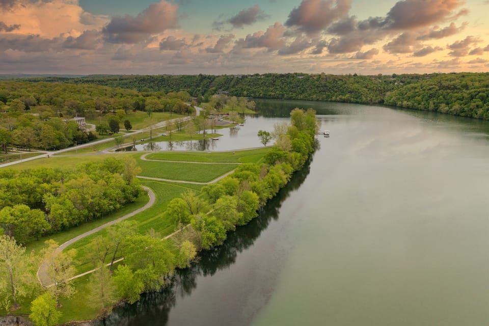 The park next door includes walking trails and a lakeside disc golf course. 
