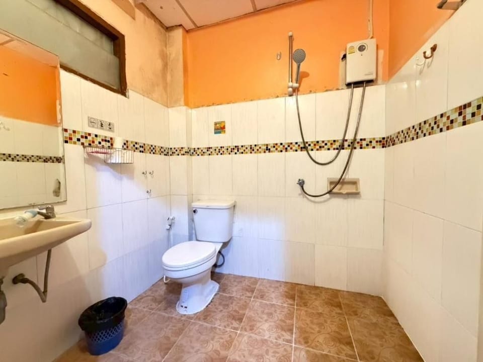 Shower, towels