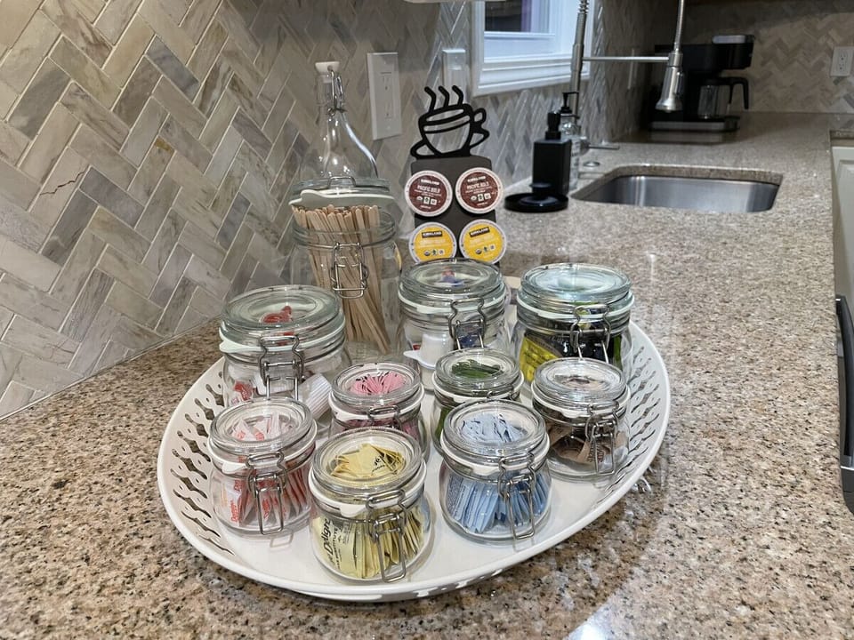 Keurig machine with starter pods provided