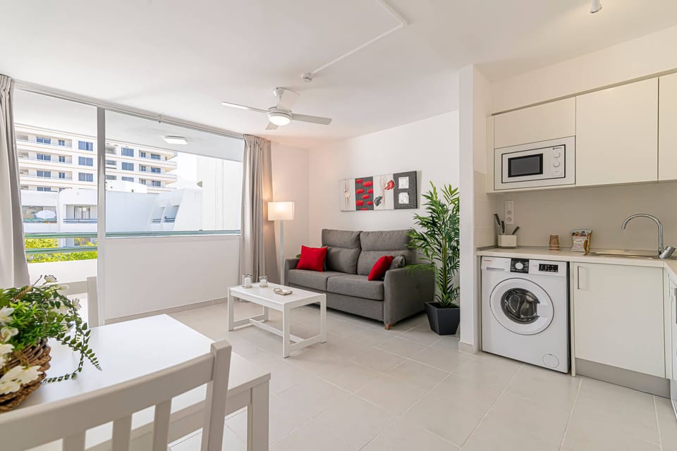 Elegant and modern. We feel at home in this place.