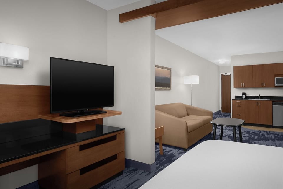 Studio, 1 King Bed with Sofa bed (Hearing Accessible) | In-room safe, desk, laptop workspace, blackout drapes