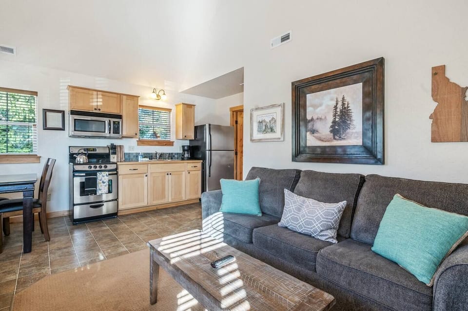 Easy access to kitchen.