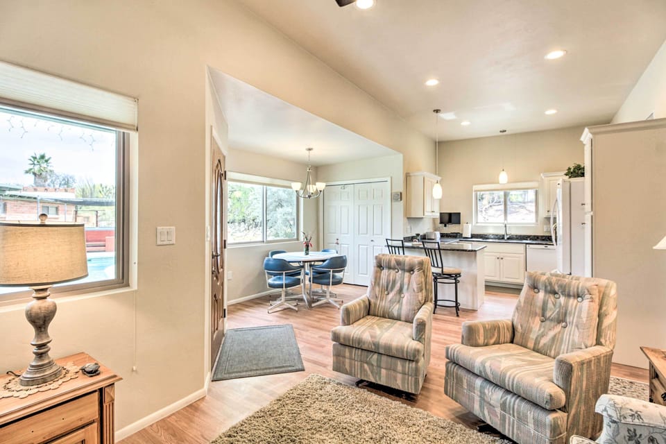 Living Room | Smart TV