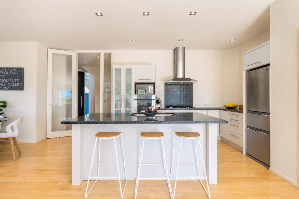 Open Plan Kitchen with Breakfast Bar