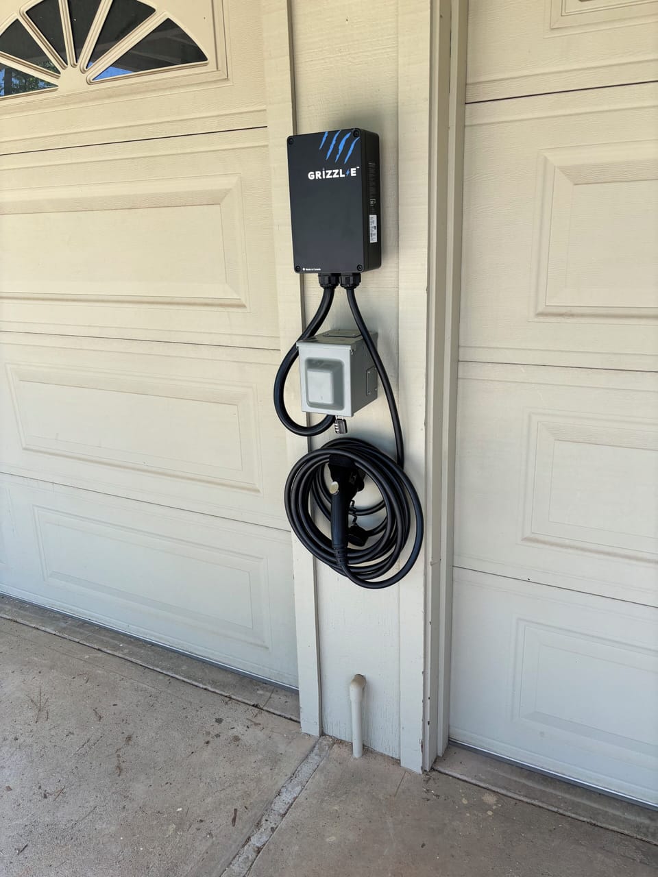 class 2 with SAE J1772 charge cable