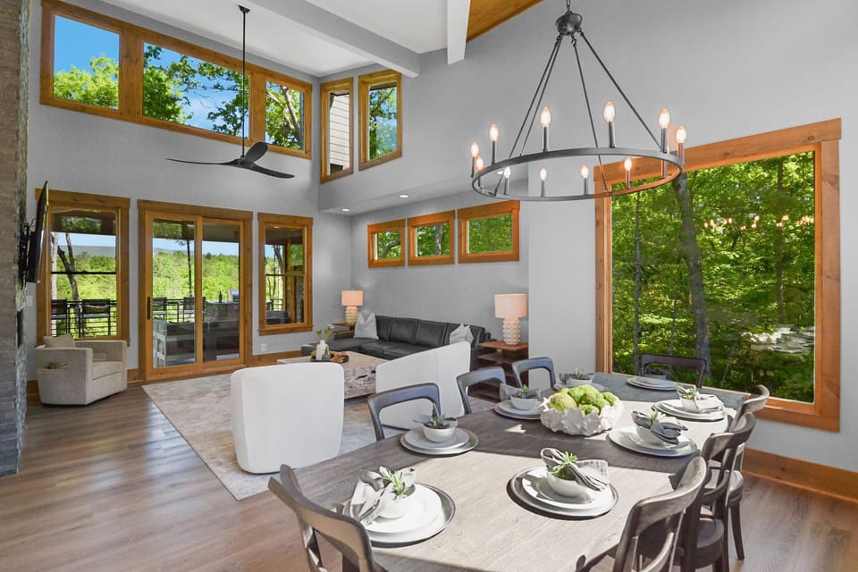 Bright, airy dining area to enjoy together.