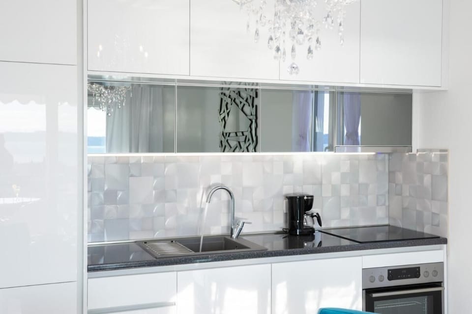 Apartment, 2 Bedrooms, Balcony, City View | Interior