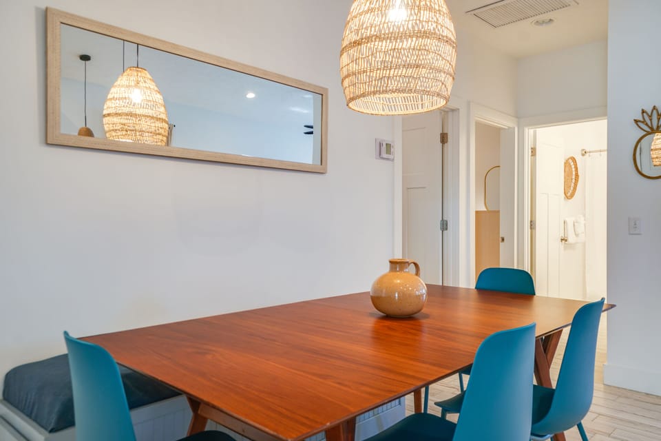 House, 3 Bedrooms, Private Pool | In-room dining