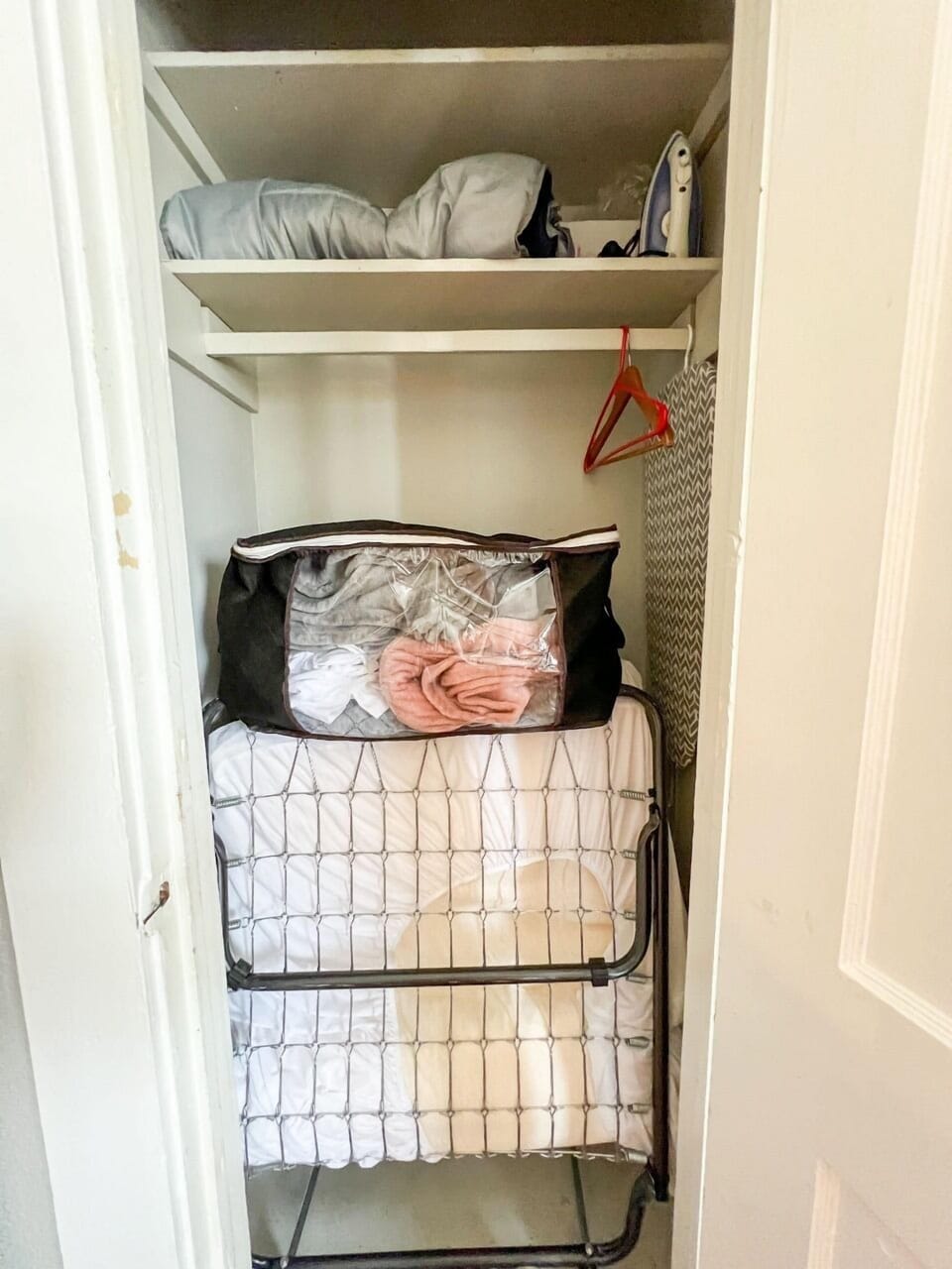 Convenience at your fingertips. This cozy room includes a closet with plenty of space for your work wardrobe. 