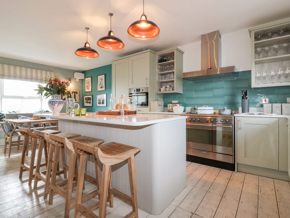 Cottage | Interior