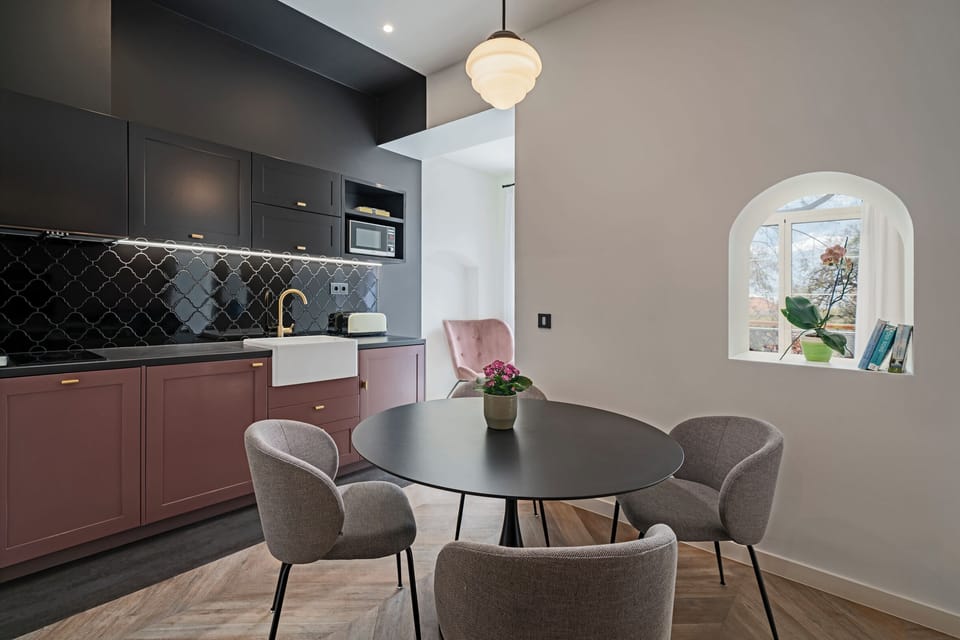 Ametista - One Bedroom Apartment | Private kitchen | Fridge, microwave, stovetop, dishwasher